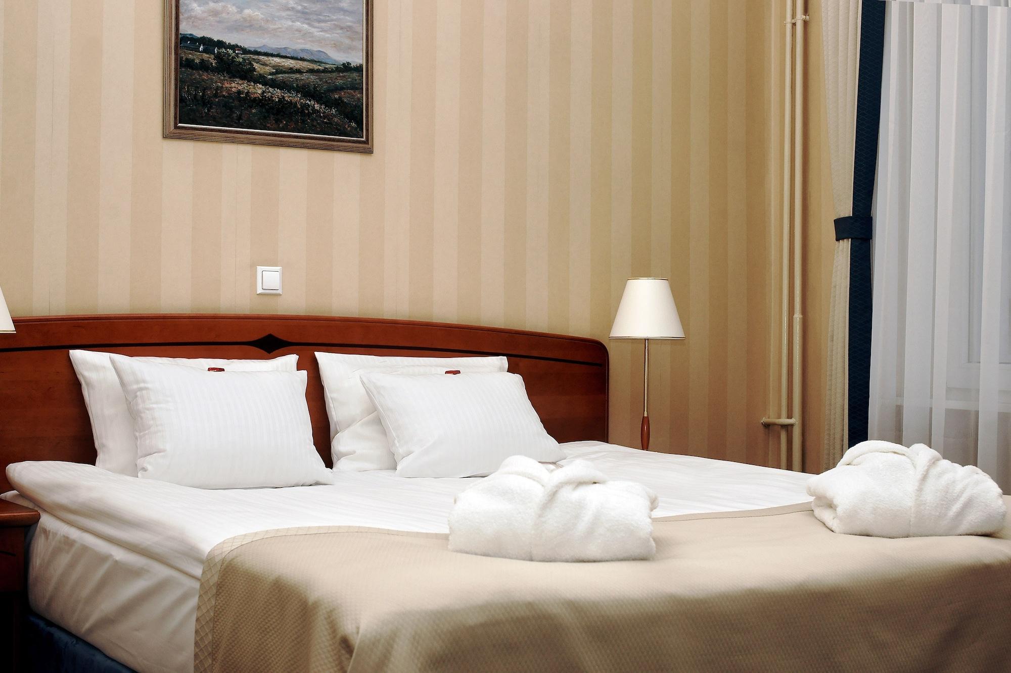 Focus Premium Pod Orlem Hotel 4*